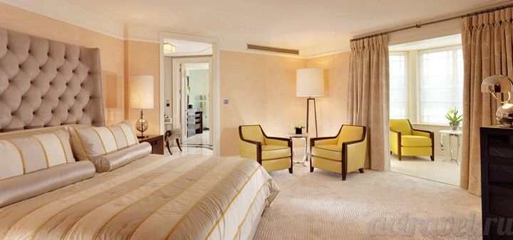  The Dorchester, .   Terrace suite