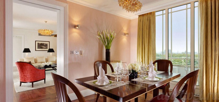  The Dorchester, .   Terrace suite