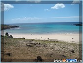 Бухта Анакена с лучшим пляжем острова. По легенде именно здесь высадился вождь и праотец рапануйцев Хоту-Мату’а.