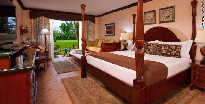  French Village Luxury Walkout Room  Beaches Turks & Caicos
