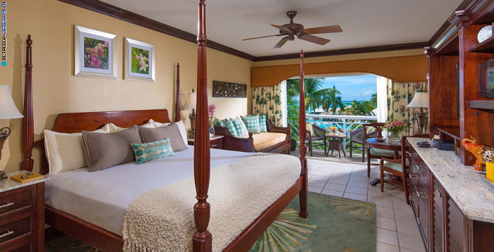  Caribbean Honeymoon Grande Luxe  Beaches Turks & Caicos