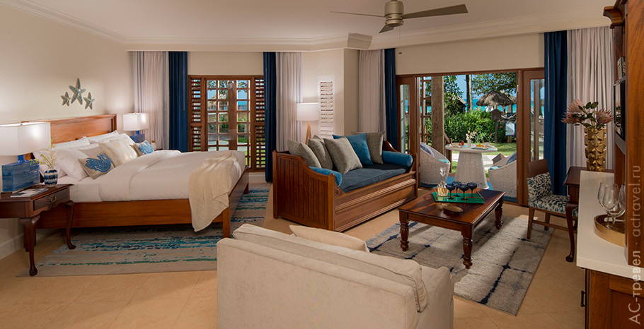   Tropical Beachfront Walkout Oversized Concierge Family Suite (WBS)   Beaches Negril