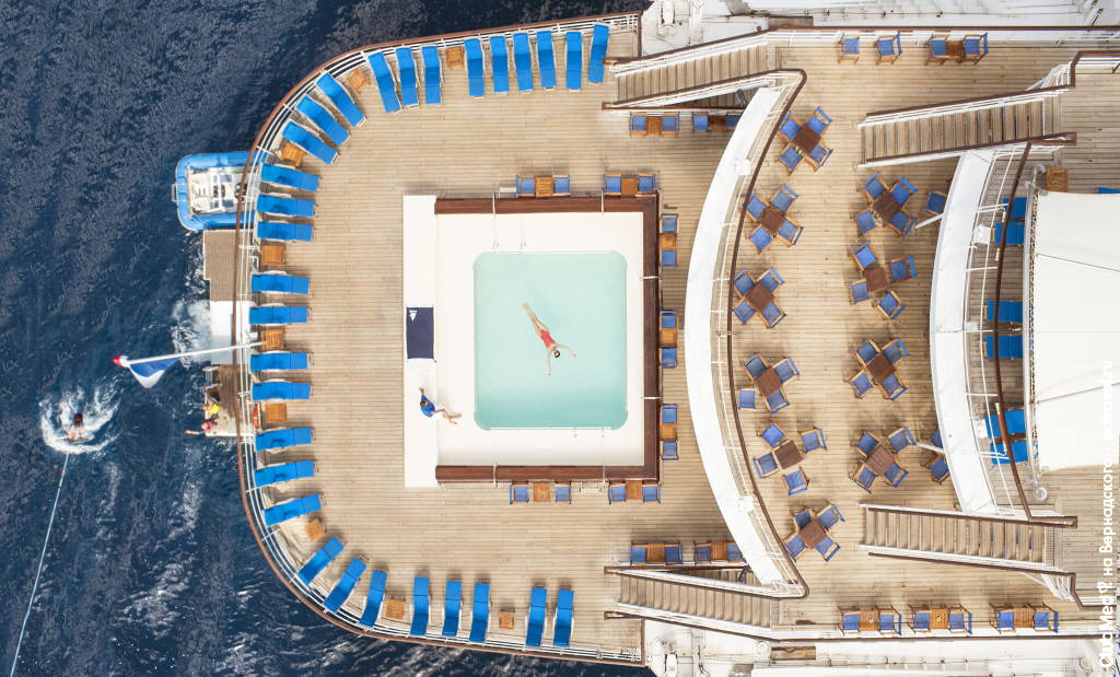 Круизный лайнер—парусник Club Med 2