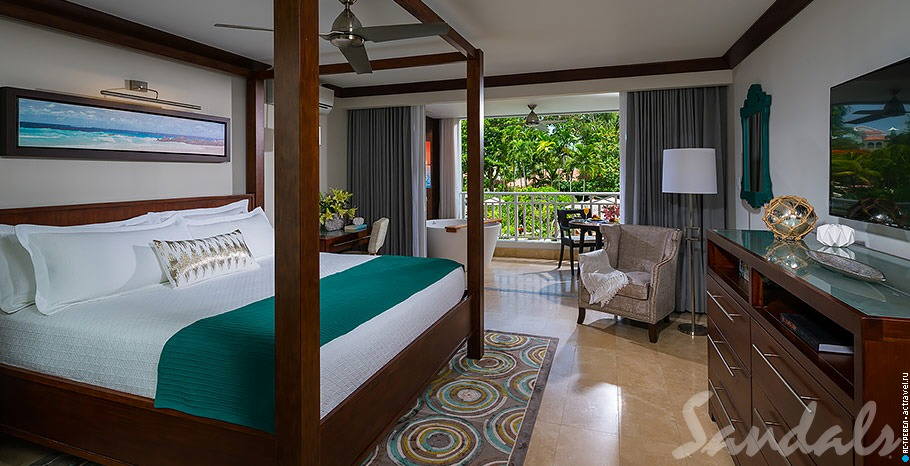  Crystal Lagoon Luxury Honeymoon Room with Balcony Tranquility Soaking Tub   Sandals Barbados