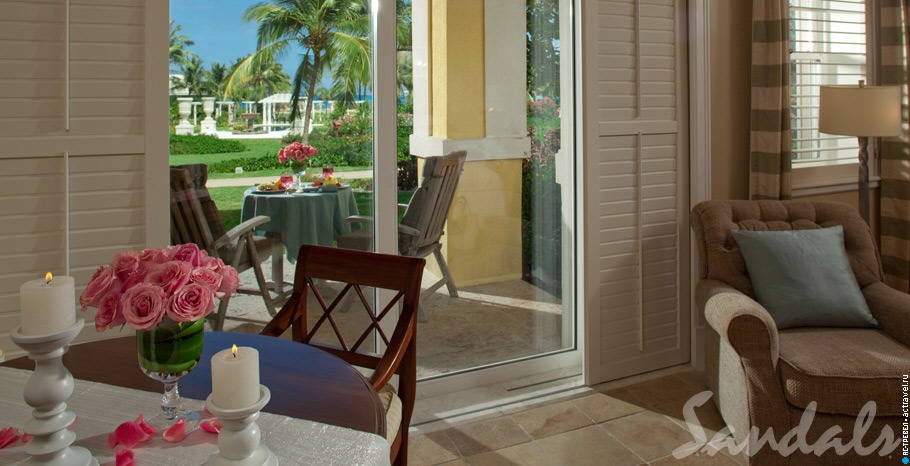  Beach House Grande Luxe Walkout Club Level Room   Sandals Emerald Bay