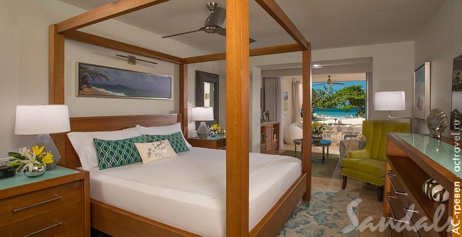  Beachfront Honeymoon Walkout One-Bedroom Butler Suite with Tranquility Soaking Tub   Sandals Montego Bay