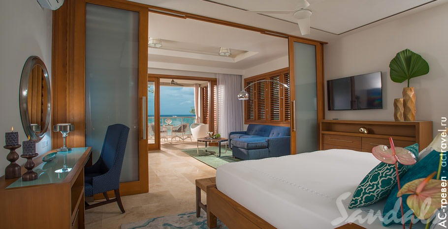  Beachfront Romeo and Juliet One-Bedroom Butler Villa Suite with Outdoor Tranquility Soaking Tub   Sandals Montego Bay