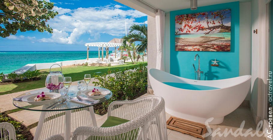  Oceanfront Honeymoon Walkout Club Level Room with Patio Tranquility Soaking Tub   Sandals Montego Bay