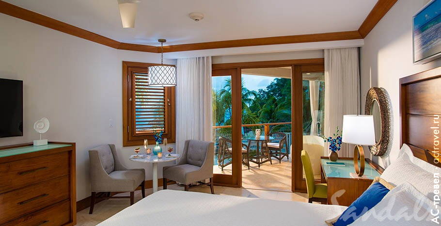  Caribbean Beachfront Grande Luxe Club Level Room with Tranquility Soaking Tub   Sandals Negril