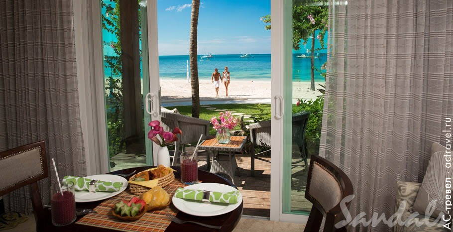  Paradise Honeymoon Beachfront Walkout Club Level Room   Sandals Negril