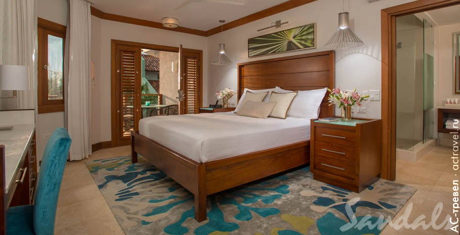  Caribbean Oceanview Luxury Walkout Room   Sandals Negril