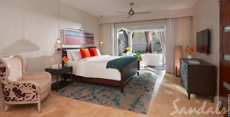  Royal English Club Level Junior Villa Suite with Outdoor Tranquility Soaking Tub   Sandals Royal Bahamian